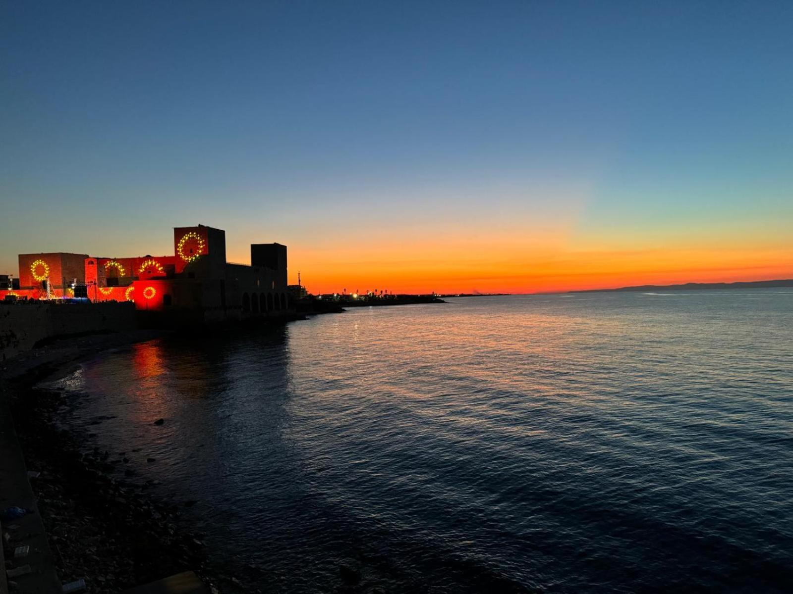 Dimora Alba Sul Mare Hotel Trani Buitenkant foto